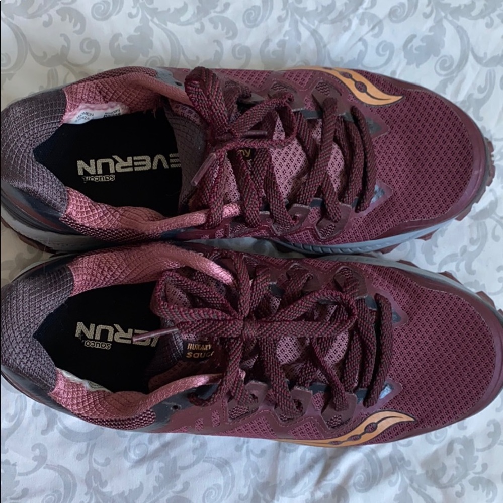 size 9 women’s trail shoe